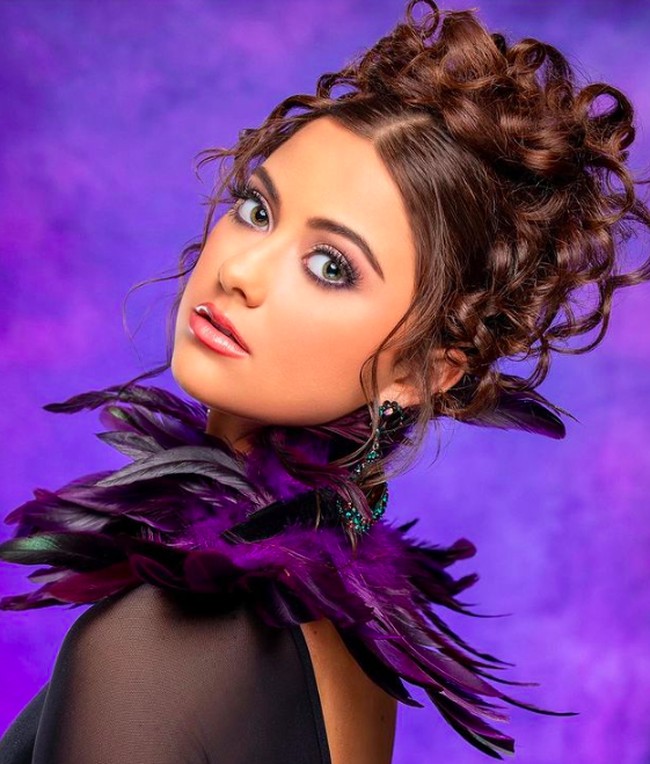 Penyebab kematian bintang Toddler & Tiaras tersebut baru diumumkan oleh kantor Sheriff Kabupaten Whatcom, Washington, AS, Rabu (11/5/2022). Dari hasil otopsi, Kailia tewas akibat gantung diri dengan tali. Foto: dok. Instagram/@kailiaposey