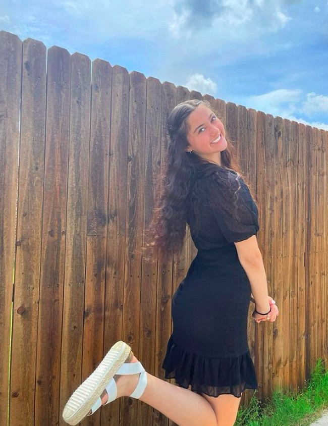 Meskipun dia adalah seorang remaja berprestasi dengan masa depan cerah di depannya, sayangnya dalam satu momen yang terburu-buru, dia membuat keputusan terburu-buru untuk mengakhiri kehidupan duniawinya, kata keluarga Kailia dalam pernyataan resmi. Foto: dok. Instagram/@kailiaposey