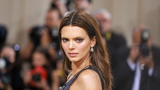 Kendall Jenner Geram Dituding Operasi Plastik, Tegaskan Wajahnya Alami