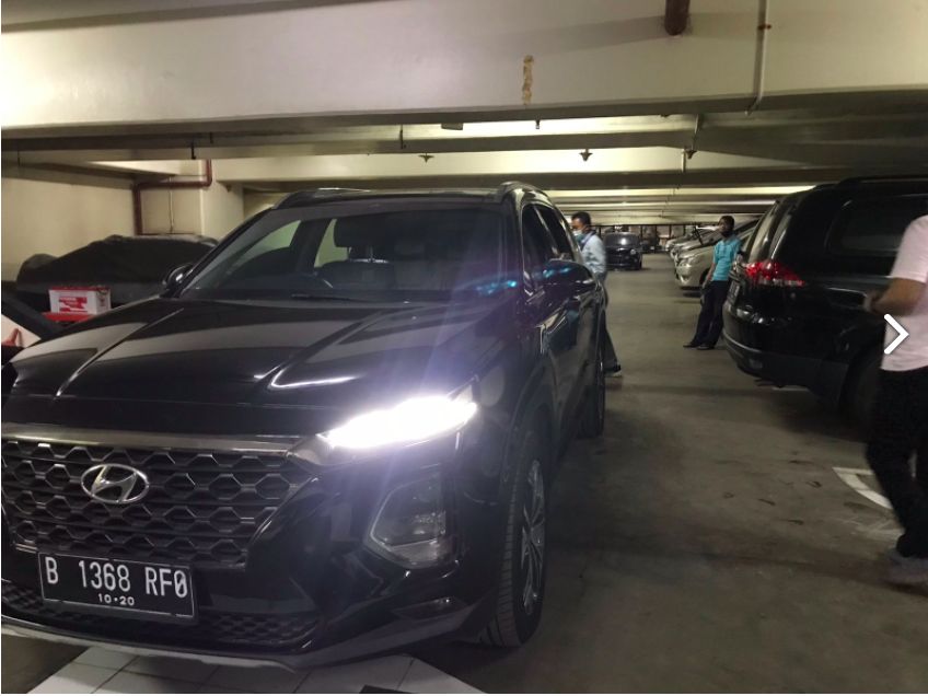 KPK lelang Toyota Fortuner dan Hyundai Santa Fe