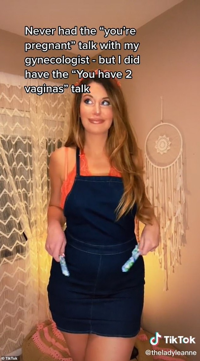 Leanne Bell, seorang influencer yang kini mengedukasi tentang kondisi tubuhnya yang tidak umum. Dia memiliki dua vagina. Foto: dok. TikTok