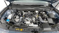 Untungnya, mesin tampak utuh. Sebagai informasi, CX-50 ini dilengkapi dengan mesin empat silinder 2.5 liter Skyactiv-G turbocharged yang lebih bertenaga yang menghasilkan 256 hp (191 kW / 259 PS). Foto: Copart