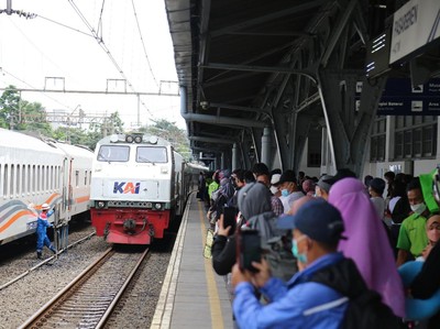 KAI Tambah 56 Kereta untuk Nataru, Tiketnya Sudah Bisa Dipesan