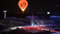 Sempat tertunda setahun akibat pandemi COVID-19 yang melanda dunia, pesta olahraga antar bangsa-bangsa Asia Tenggara atau SEA Games Vietnam 2021 resmi dimulai dengan upacara pembukaan di Stadion My Dinh, Hanoi, Vietnam, Kamis malam. ANTARA FOTO/Zabur Karuru  
