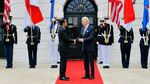 Momen Jokowi Disambut Biden di Gedung Putih AS