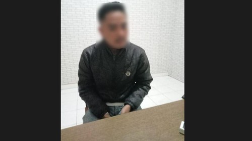 Oknum guru berinisial M, asal Kelurahan Rasabou, Kecamatan Sape, Kabupaten Bima, Provinsi NTB yang saat ini tinggal di Kampung Watu, Kecamatan Langke Rembong, Kabupaten Manggarai, dibekuk polisi Kamis (12/5/2022) malam.