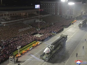 Corona Hantam Korut, Parade Militer Jadi Acara Superspreader?
