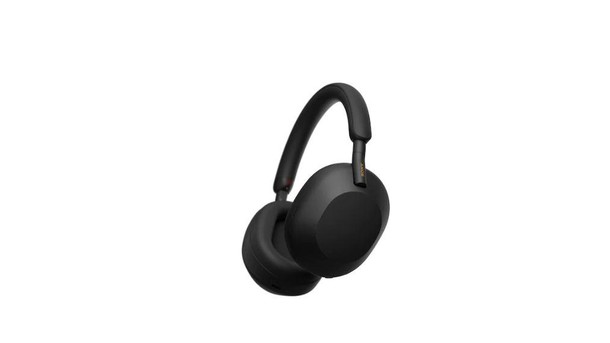 Canggih! Sensor Headphone Sony Bisa Dipakai untuk Main Game PC