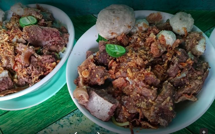 Tempat makan bakso enak di jalur Puncak