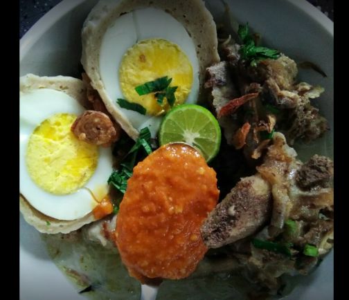 Tempat makan bakso enak di jalur Puncak