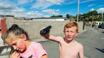 Juara ketiga diraih Joseph-Philippe Bevillard dari Irlandia. Foto: The Decisive Moments Magazine