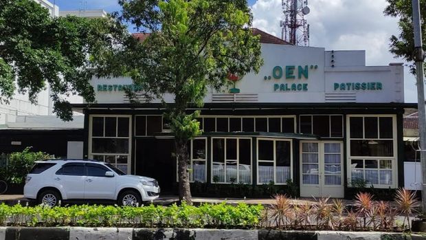 Toko Oen Jalan Basuki Rahmat atau arah utara dari Alun-Alun Kota Malang