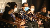 Memiliki reputasi panjang sebagai penyedia solusi tata udara bagi hunian dan bangunan komersial dengan pengalaman hampir satu abad di dunia, Daikin sendiri dikatakan memiliki solusi lengkap terkait kebutuhan ini. Diantaranya unit Fresh Air yang fungsi utamanya mewujudkan sirkulasi udara bersih dan sehat, hingga VRV Home Series dengan rancangan kontrol penyejukan udara yang menyediakan banyak varian unit indoor sehingga dapat mendukung estetika interior.