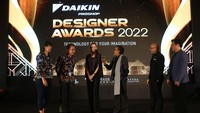 Kolaborasi Daikin dengan media ini salahsatunya ada pada kesiapan untuk mempublikasikan berbagai karya pemenang dalam Daikin Proshop Designer Award 2022. Publikasi karya ini melengkapi hadiah berupa uang tunai yang bernilai total ratusan juta rupiah.