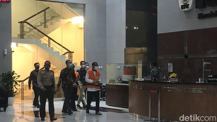 Wali Kota Ambon Richard Louhennapessy Ditahan KPK