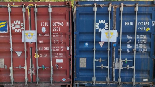 Barang bukti kontainer pengangkut minyak goreng yang berhasil diamankan pihak kepolisian