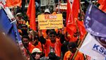 Buruh Teriakkan 18 Tuntutan: Minta Harga Minyak Goreng Turun!