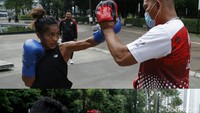 Beginilah aksi Novita saat berlatih tinju. Novita memulainya dari sebuah desa yang jauh dari keramaian Ibu Kota, yaitu Desa Mekar Perigi, Kecamatan Ciseeng, Kabupaten Bogor, Provinsi Jawa Barat. 