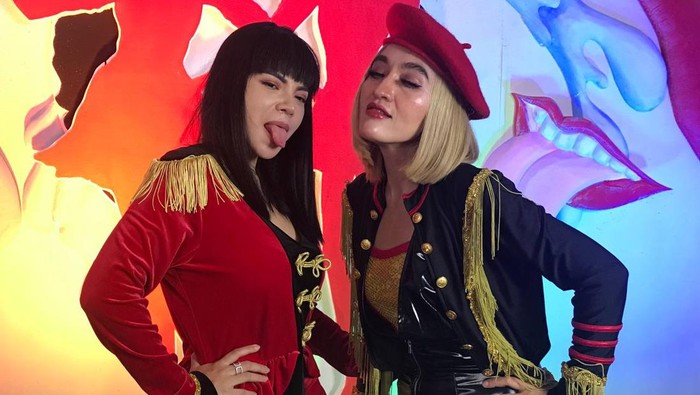 Dinar Candy dan Indah Sari