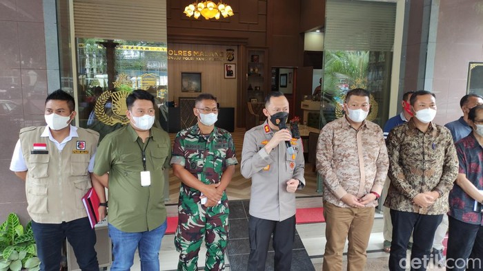 Kapolres Malang AKBP Ferli