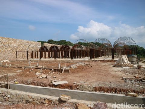 Lokasi proyek hunian untuk WNA di Desa Kemujan, Kecamatan Karimunjawa, Jepara, Sabtu (14/5/2022).