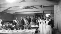 Bagi penumpang kelas pertama, mereka membawa beberapa pelayan pribadi untuk melayani mereka makan selama di sana. Foto ini merupakan salah satu buktinya, yang diambil sebelum Titanic menghantam gunung es. Foto: Titanic Wiki/Site News