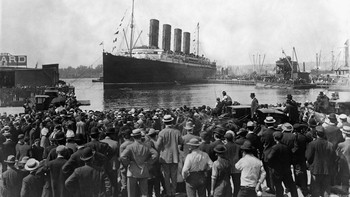 Titan memiliki berat sekitar 23.000 pon di darat, terbuat dari serat karbon dan titanium serta dirancang dapat mencapai kedalaman lebih dari 3.900 meter. Sementara itu, bangkai Titanic berada di kedalaman 3.800 meter. Foto: Titanic Wiki/Site News