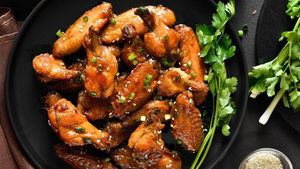 Murah Enak! 10 Resep Sayap Ayam Bumbu Bawang hingga Madu