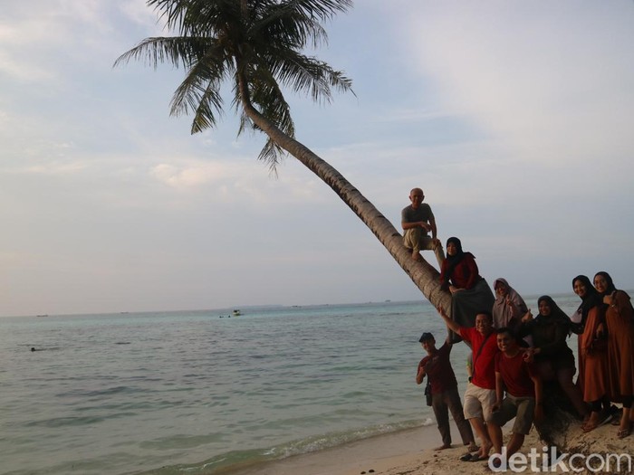 Pantai Ujung Gelam, Karimunjawa, Sabtu (14/5/2022).