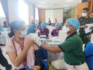 Perempuan Jenggala Sasar 1.000 Peserta Vaksin-400 Donor Darah di Bali