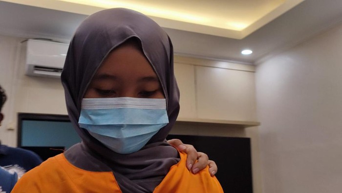 Pelaku pembunuhan Dini Nurdiani (26) adalah seorang perempuan, ini tampangnya