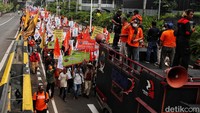 Mereka akan melakukan aksi dalam rangka merayakan May Day Fiesta 2022. 