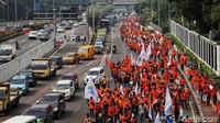 Setelah aksi di depan DPR, massa buruh akan melanjutkan aksinya di kawasan Gelora Bung Karno.