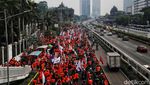 Penampakan Massa Aksi May Day Fiesta Long March ke DPR