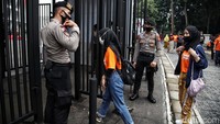 Kegiatan May Day Fiesta diawali dengan aksi di depan gedung DPR pukul 10.00 WIB sampai 12.00 WIB. Kemudian dilanjutkan dengan May Day Fiesta di GBK pada pukul 13.00 WIB hingga 17.30 WIB.