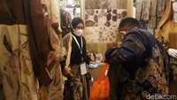 Mulai dari kain hingga baju batik dipamerkan di KKJ dan PKJB 2022.