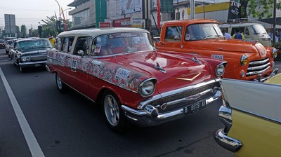 Ratusan Mobil Klasik Ramaikan Rally di Magelang