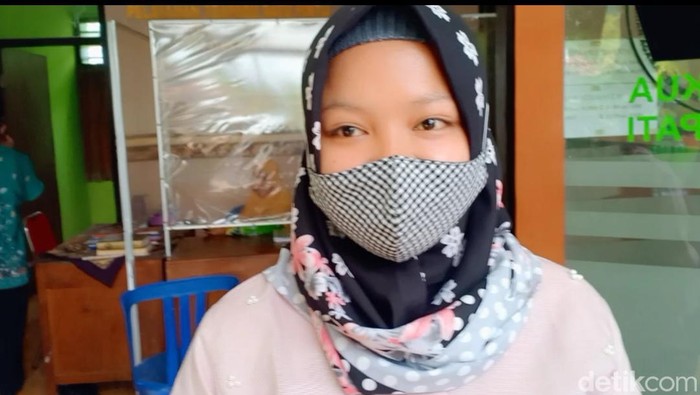 Gandi Alfian (24) menyebut Ranting Delima (22) selingkuh. Ia mengaku tengah mengumpulkan bukti soal perselingkuhan yang dilakukan Ranting.