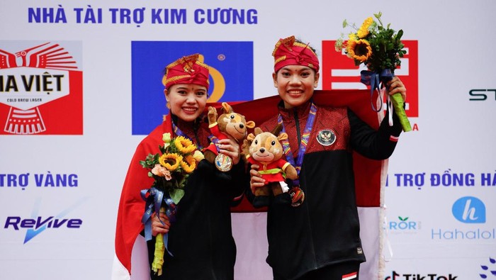 Riska Hermawan dan Ririn Rinasih.