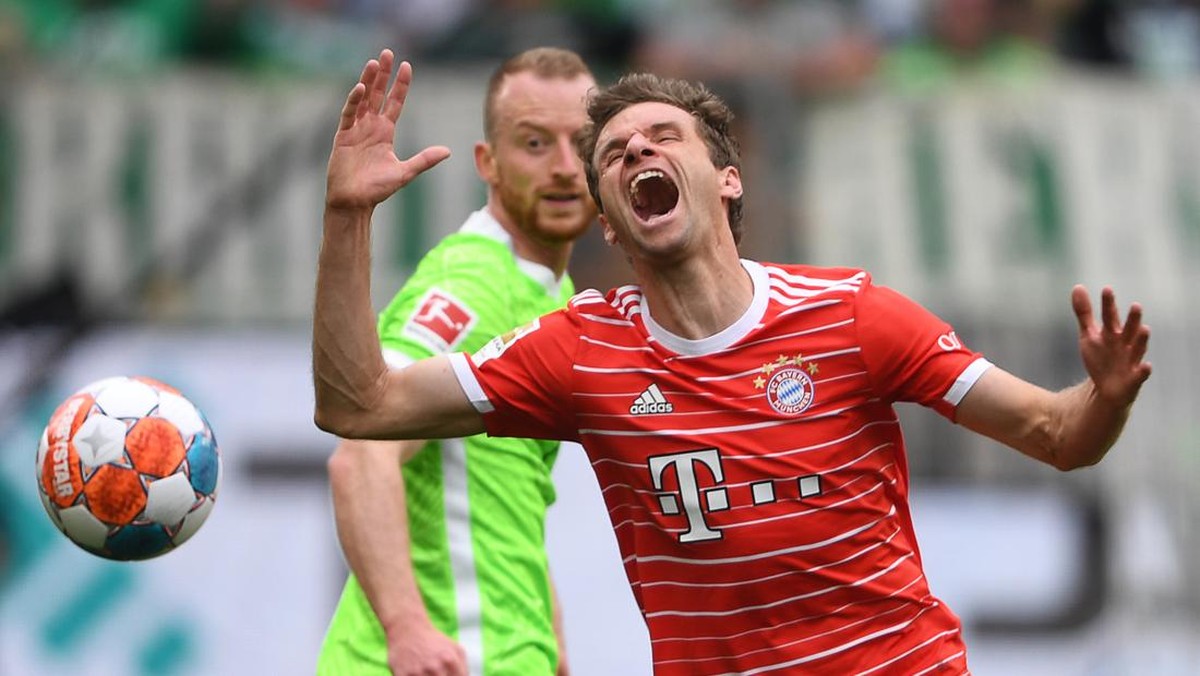 Thomas Mueller diwaspadai Barcelona saat melawan Bayern Munich. (Foto: dpa/picture alliance via Getty I/picture alliance)