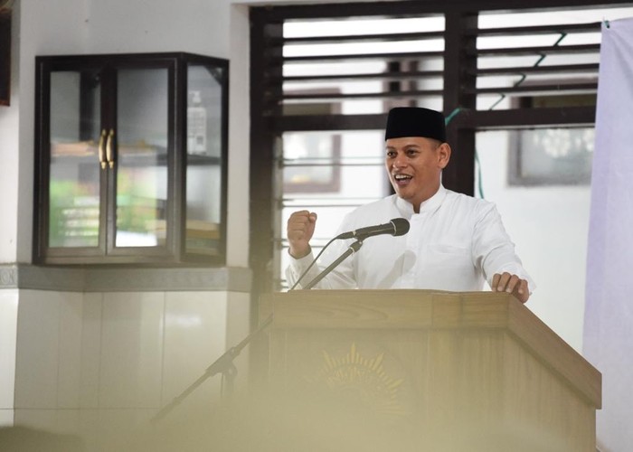Wali Kota Kediri Abdullah Abu Bakar