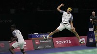 Di set pertama Ahsan/Kevin tampil menjanjikan dan menang di 21-18. Set kedua berjalan seru sebelum akhirnya dimenangkan Satwiksairaj Rankireddy/Chirag Shetty 21-23.