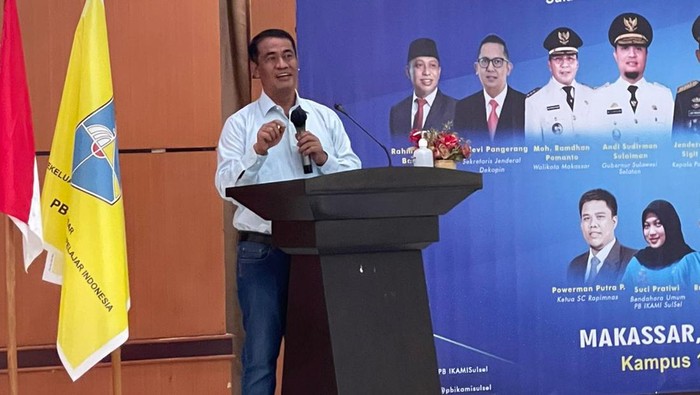 Andi Amran Sulaiman menjadi pembicara di Rapimnas IKAMI Sulsel.