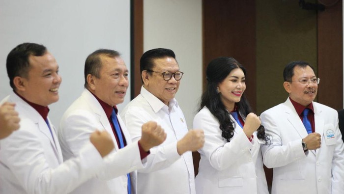 Anggota Wantimpres Agung Laksono Terima PDSI, Ada Eks Menkes Dokter Terawan Anggota Wantimpres Agung Laksono Terima PDSI, Ada Eks Menkes Dokter Terawan