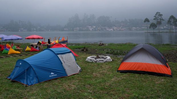 Cileunca Land, tempat wisata baru di Pangalengan.  Bisa santai dan camping di pinggir Situ Cileunca.