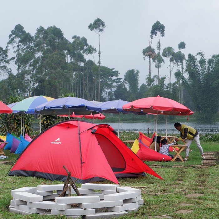 Cileunca Land, tempat wisata baru di Pangalengan. Bisa santai dan camping di pinggir Situ Cileunca.