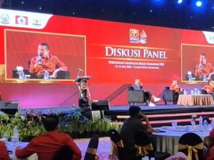 Erwin Aksa Jadi Pembicara di PSBM, Bahas Kiat Bisnis-Politik