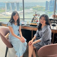 Berfoto bersama sahabatnya, Felicia Tissue terlihat semakin stylish. Tak heran jika foto-foto unggahannya selalu dibanjiri komentar pujian dari para netizen. Foto: Instagram/@feliciatissue