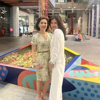Terbaru, Felicia juga tampak mengunggah foto bersama sang bunda ketika ibunya itu berulang tahun. Dalam keterangan unggahannya Felicia tampak memberikan ucapan, doa dan berterima kasih kepada ibu tercintanya itu. Foto: Instagram/@feliciatissue