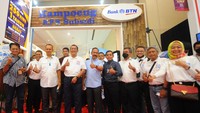Indonesia Property Expo atau IPEX ke 38 tersebut digelar mulai tanggal 15 Mei hingga 22 Mei dengan melibatkan 41 developer/pengembang yang terdiri dari 11 pengembang subsidi dan 30 pengembang non subsidi. 